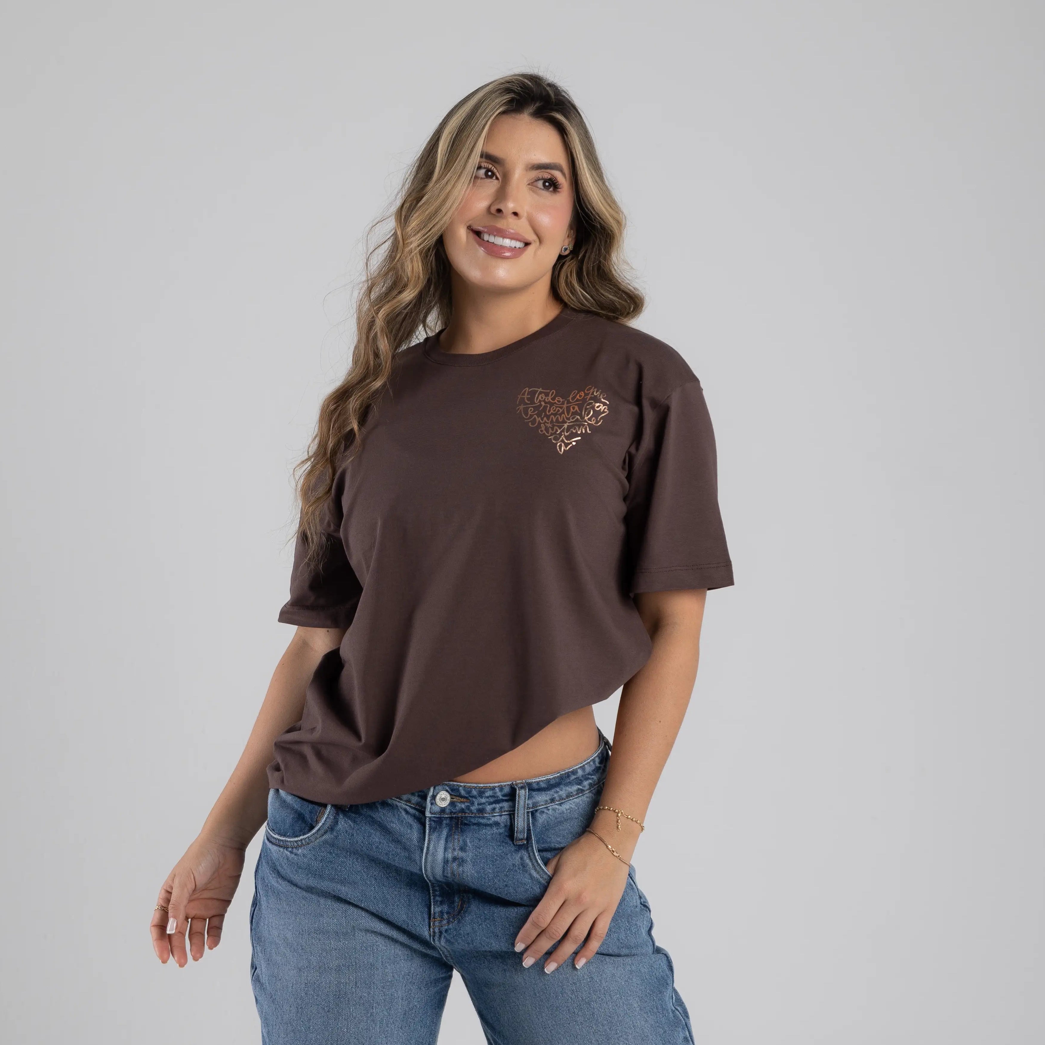 OVERSIZED CORAZÓN EN LETRAS