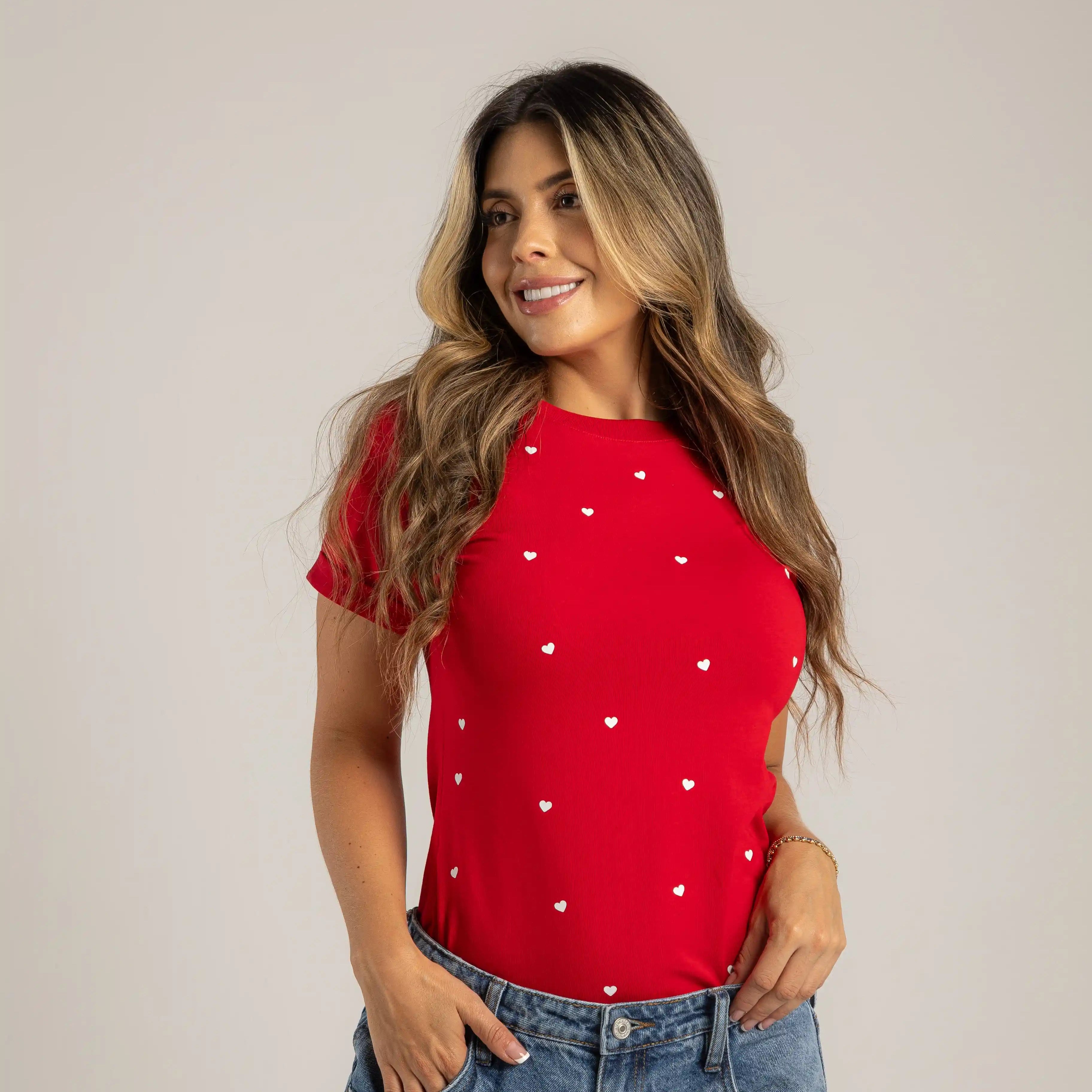 CAMISETA CORAZONES
