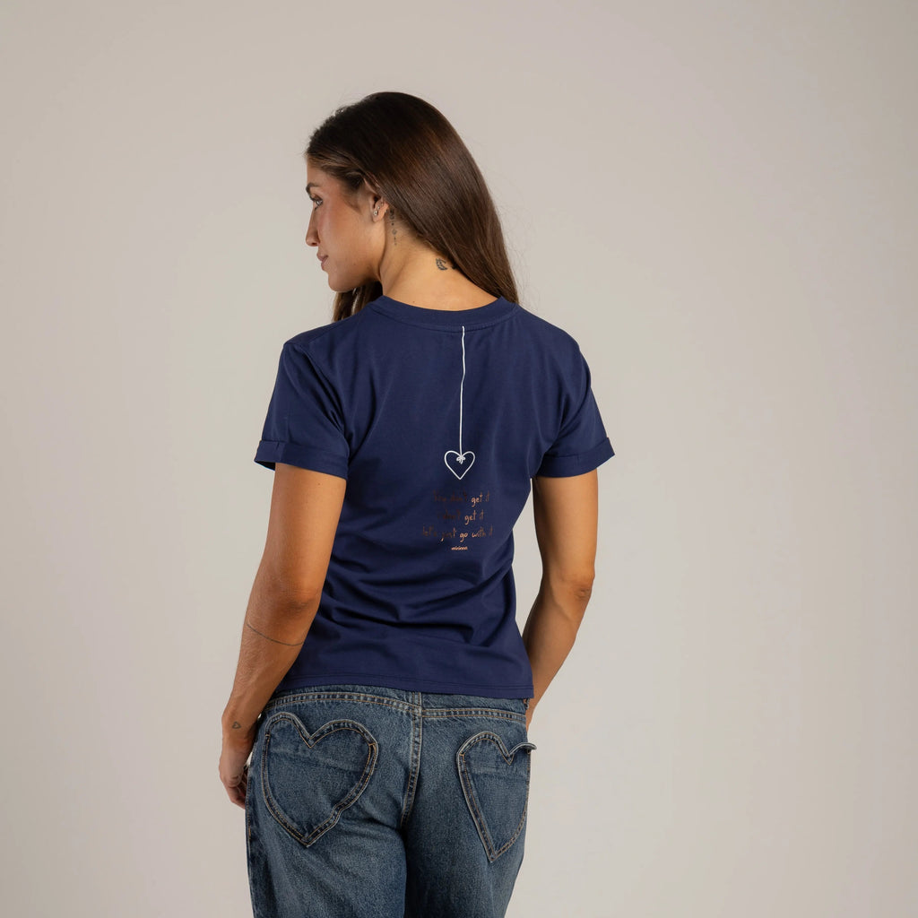 CAMISETA CORAZÓN COLGADO